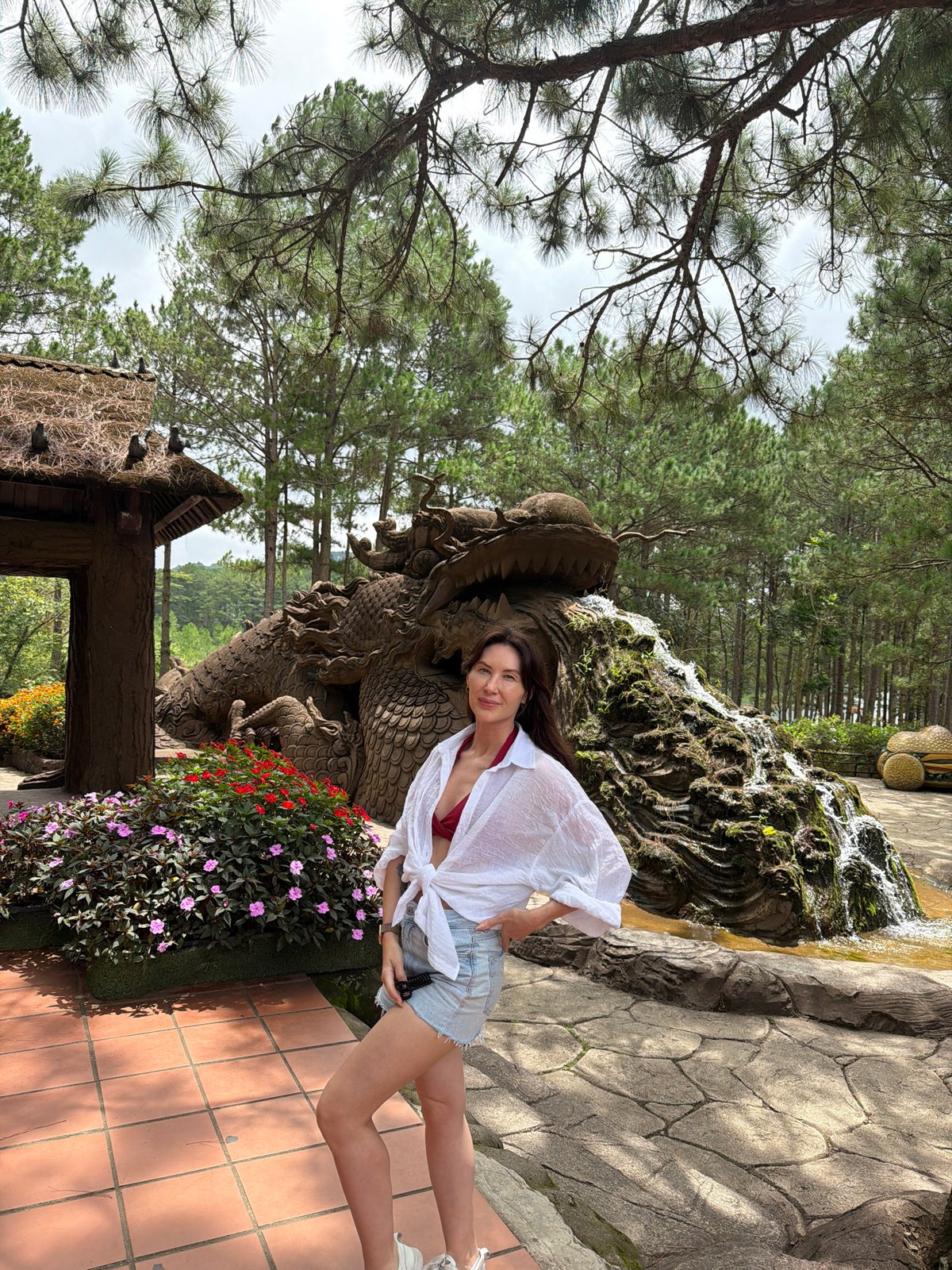 Early morning tourist activity recorded at Da Lat landmarks