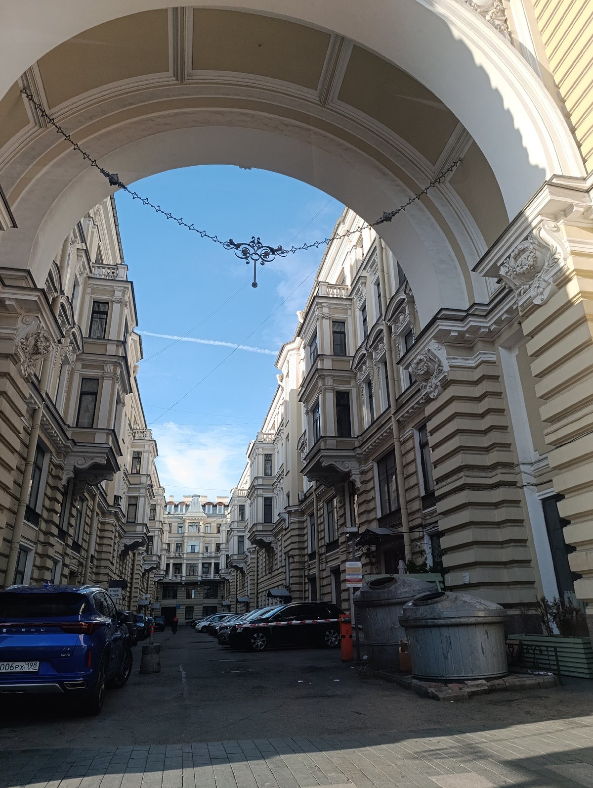 Classic Saint Petersburg streetscapes near the Savior on Spilled Blood