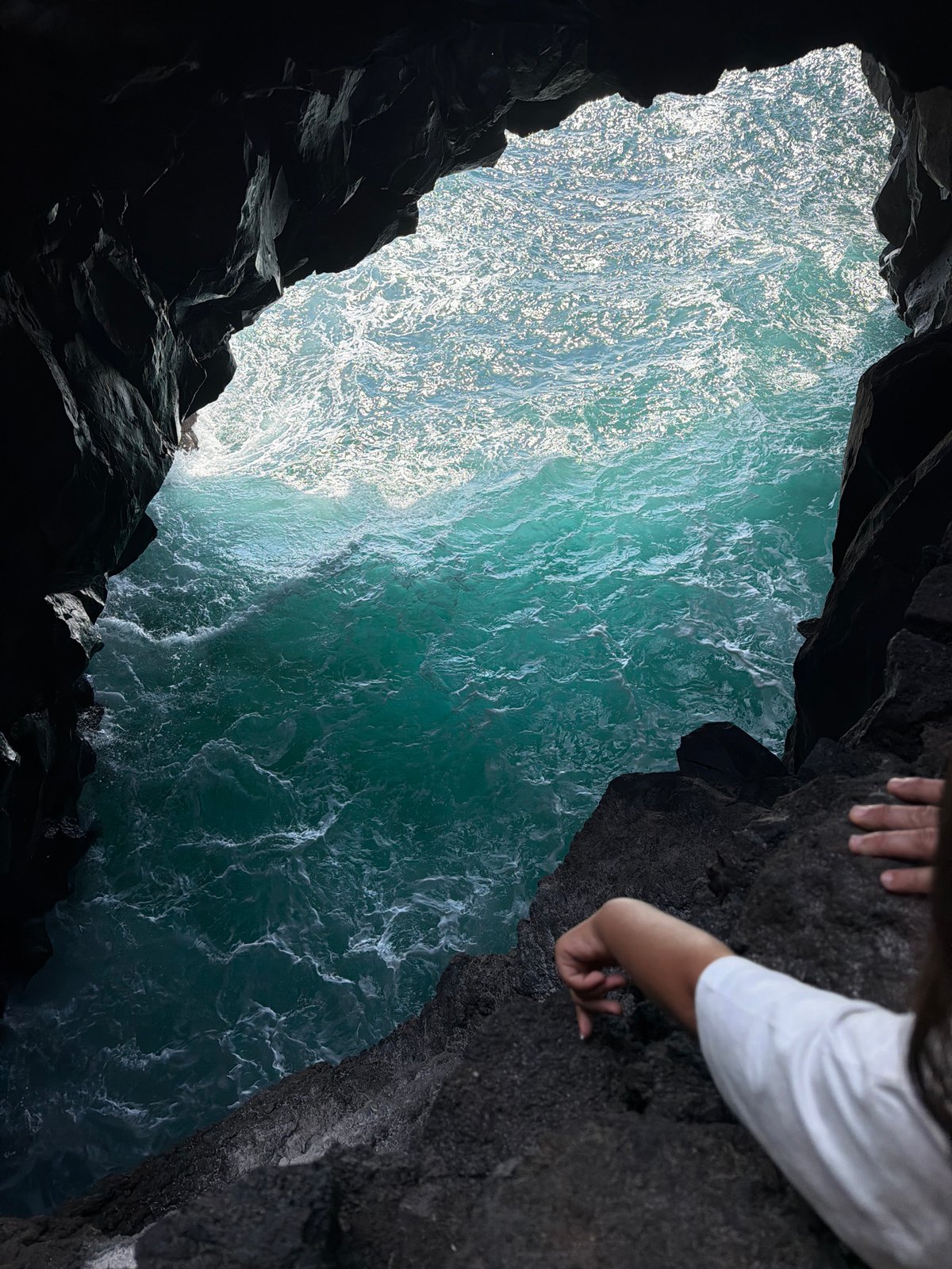 Volcanic coastline waves documented near Yaiza, Spain