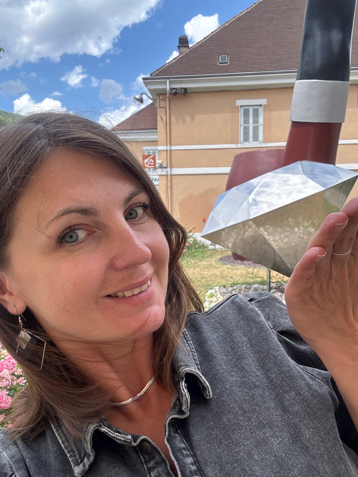 Afternoon in Saint-Claude, France's pipe-sculpting capital