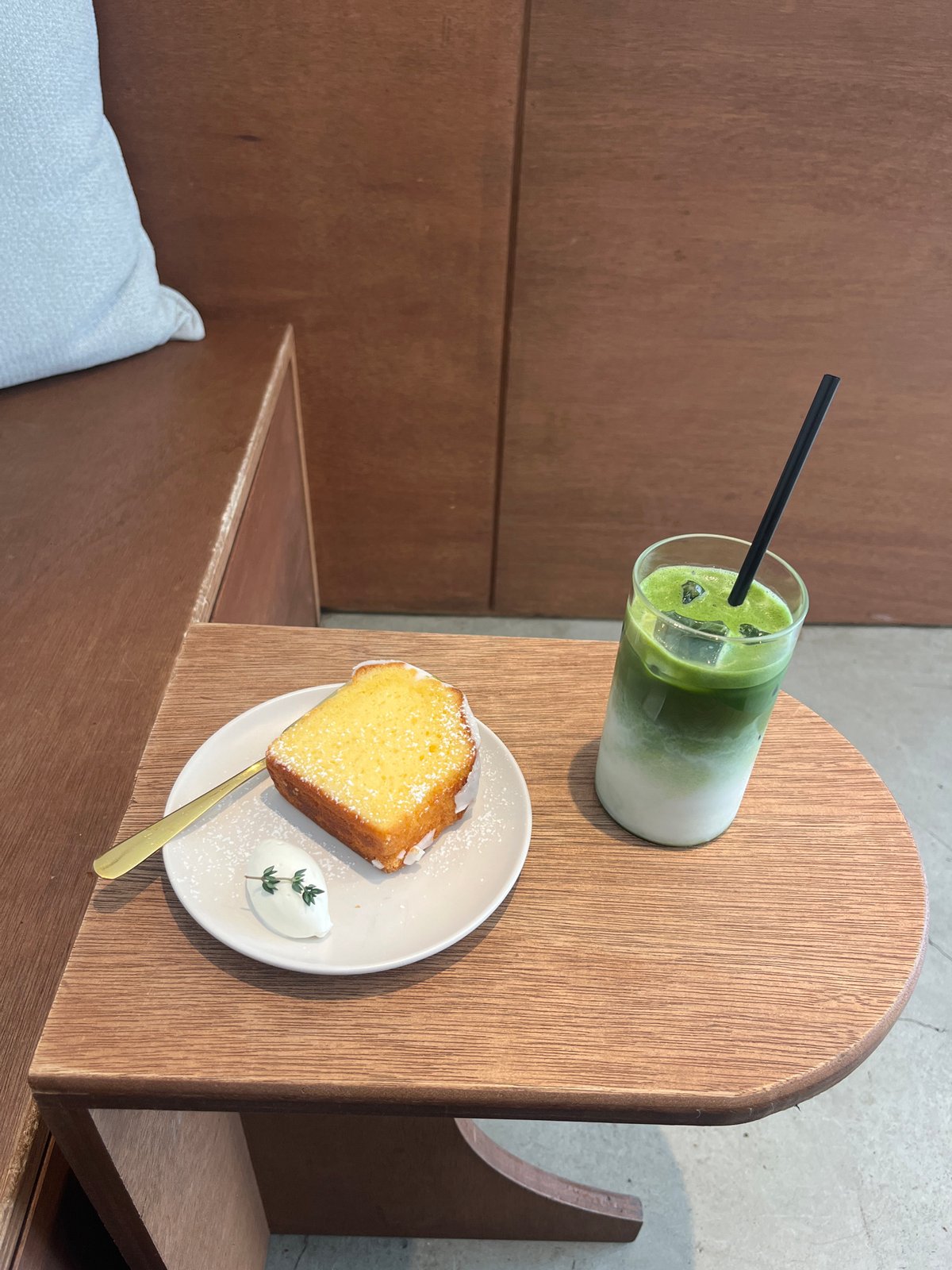 Late-night cafe service documented in Taito, Japan