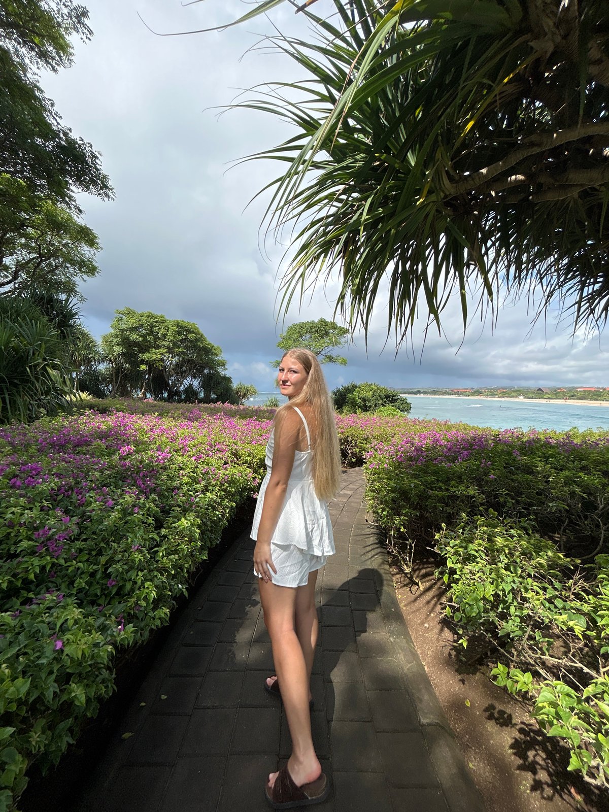 Tourist photos captured at Kuta Selatan coastline early morning