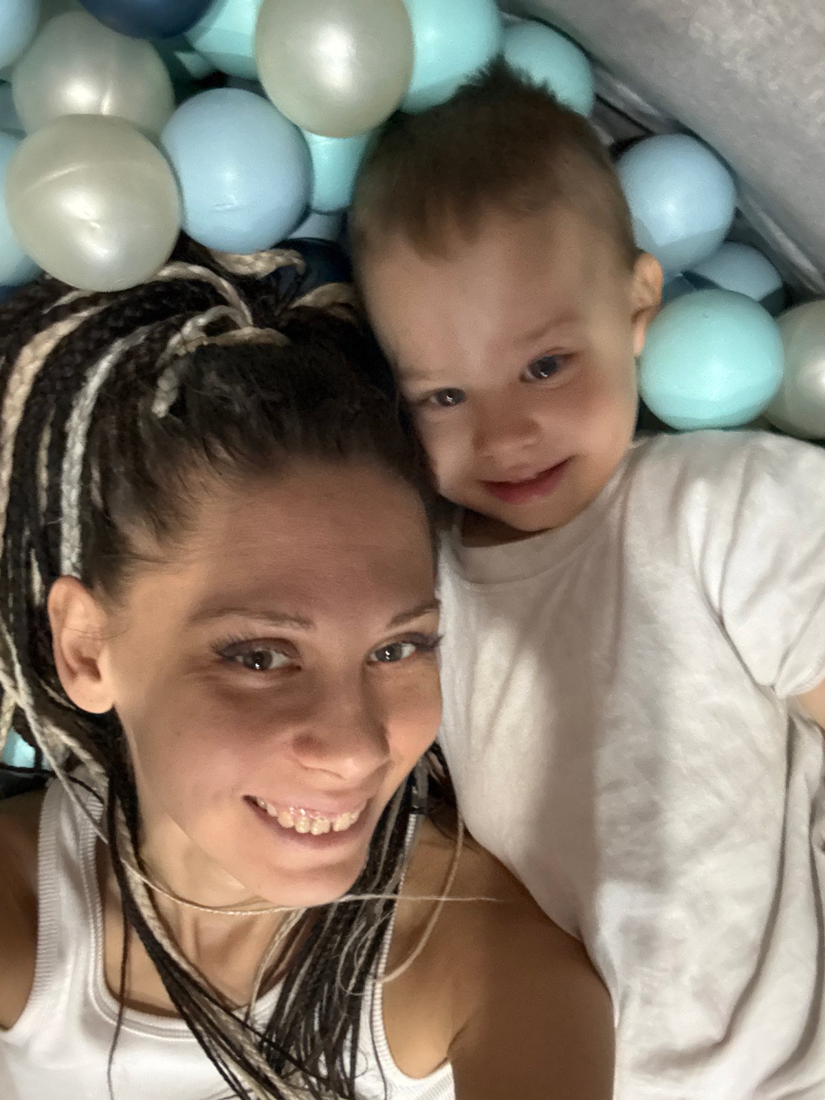 Early morning family playtime documented in Rusanovo, Russia