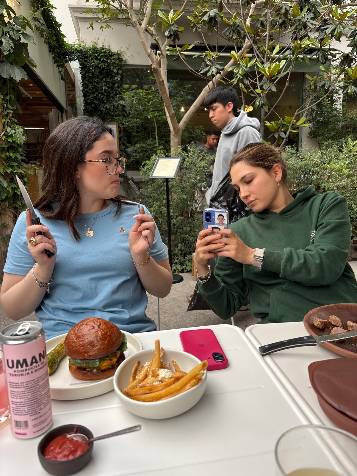 Mexico City diners enjoy garden restaurants and green cafes