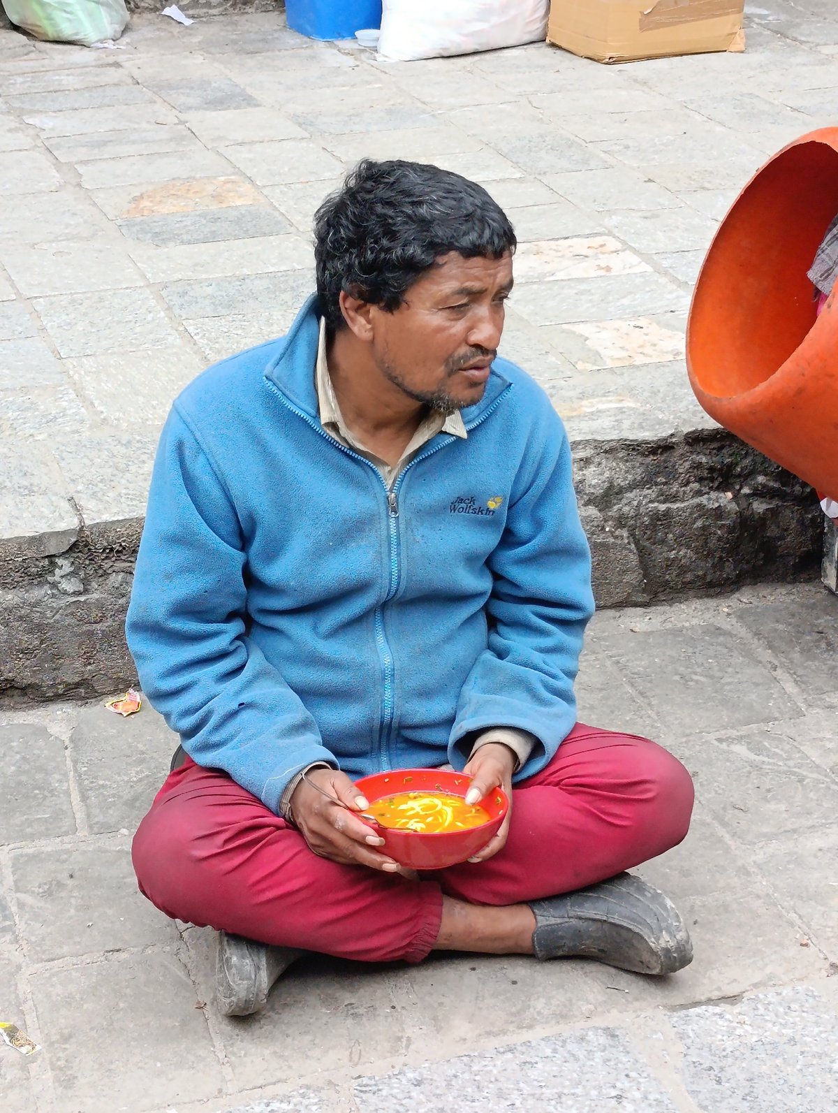 Street food and temple life in Manali's old bazaar