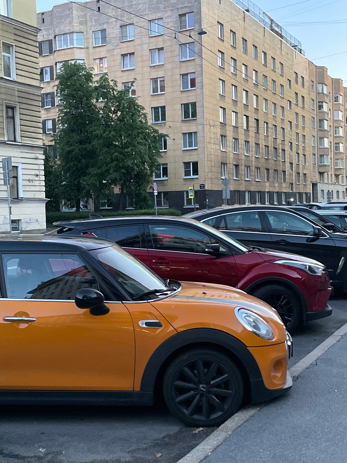 Evening street life documented across Saint Petersburg landmarks and neighborhoods