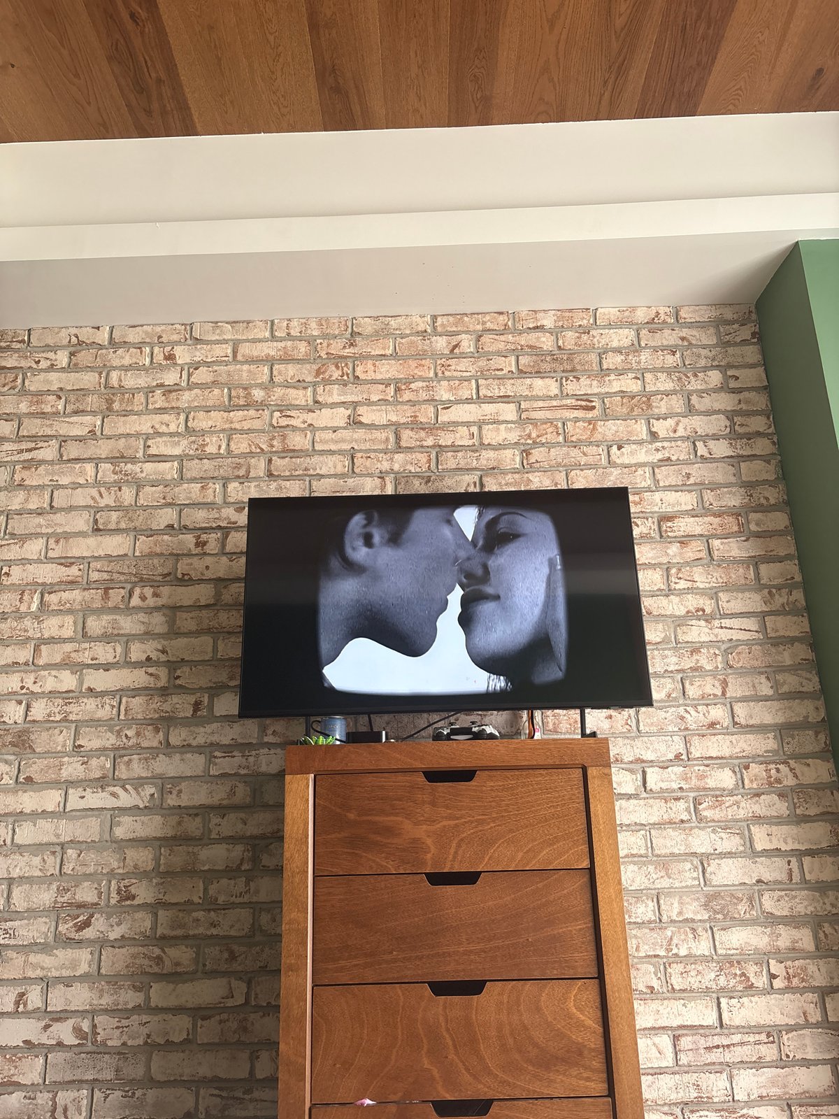 Large vertical display observed in modern Mexican interior space