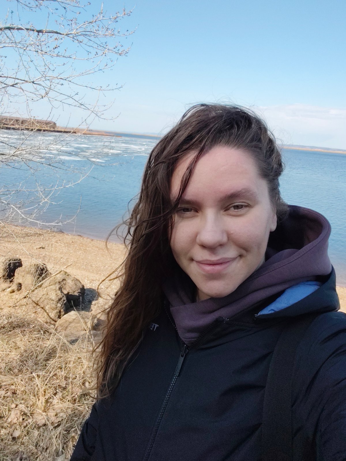 Spring ice breakup documented along Kama River in Chaikovsky