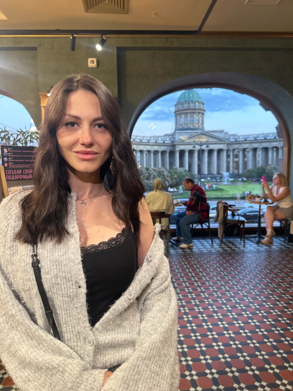 Evening walk through Saint Petersburg landmarks and streets