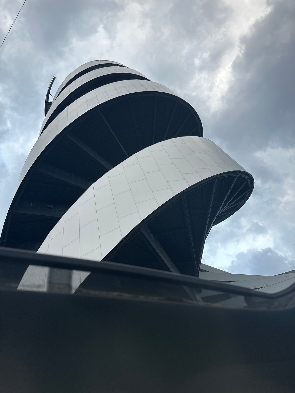 Modern spiral building documented in Tlaxcalancingo, Mexico