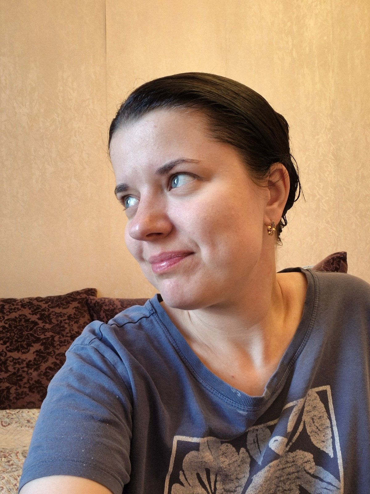 Profile close-up in Saint Petersburg, blue floral tee