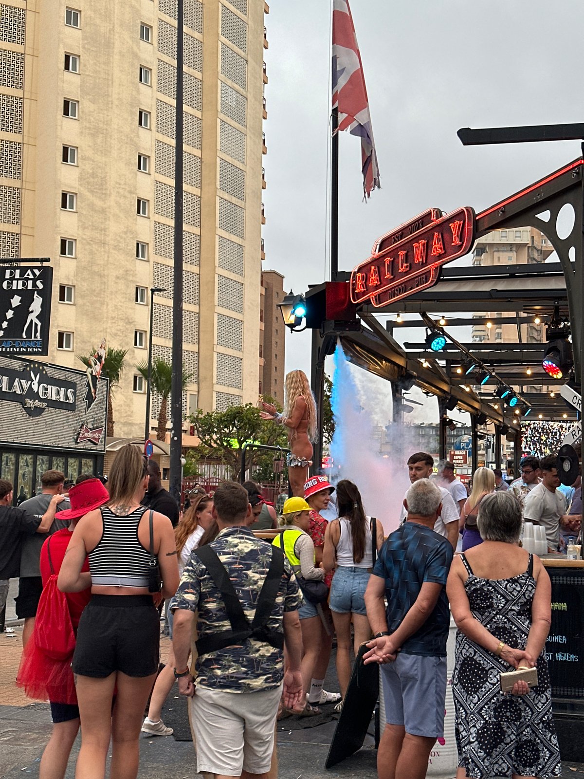Evening crowd gathers at Benidorm entertainment venue