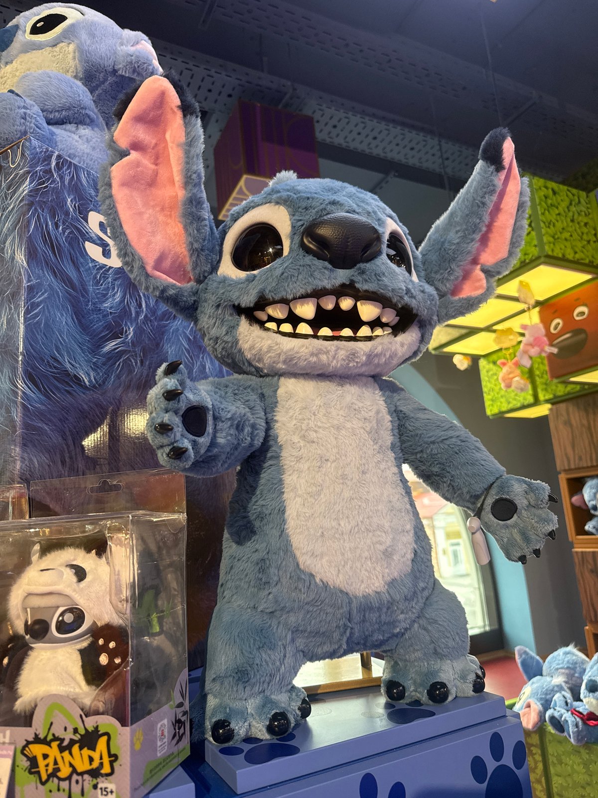 Children's entertainment events held across Yekaterinburg retail stores