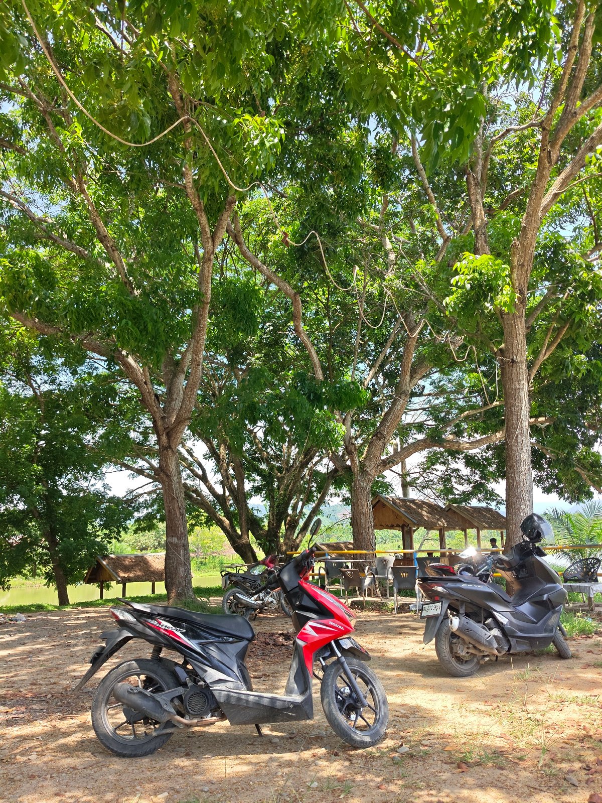 Morning lakeside café visit documented in Garab, Indonesia