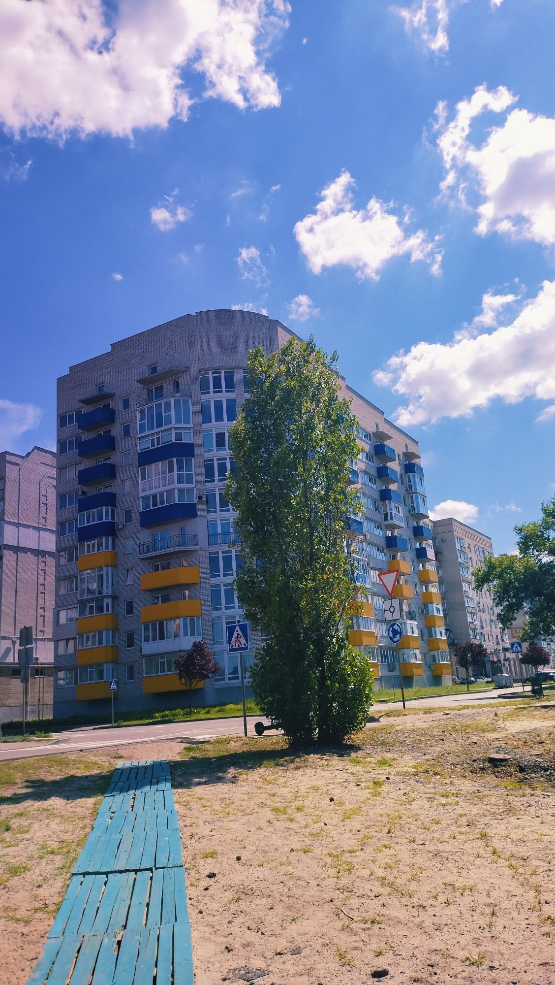 Summer afternoon at a Dnipro riverfront beach and cafe