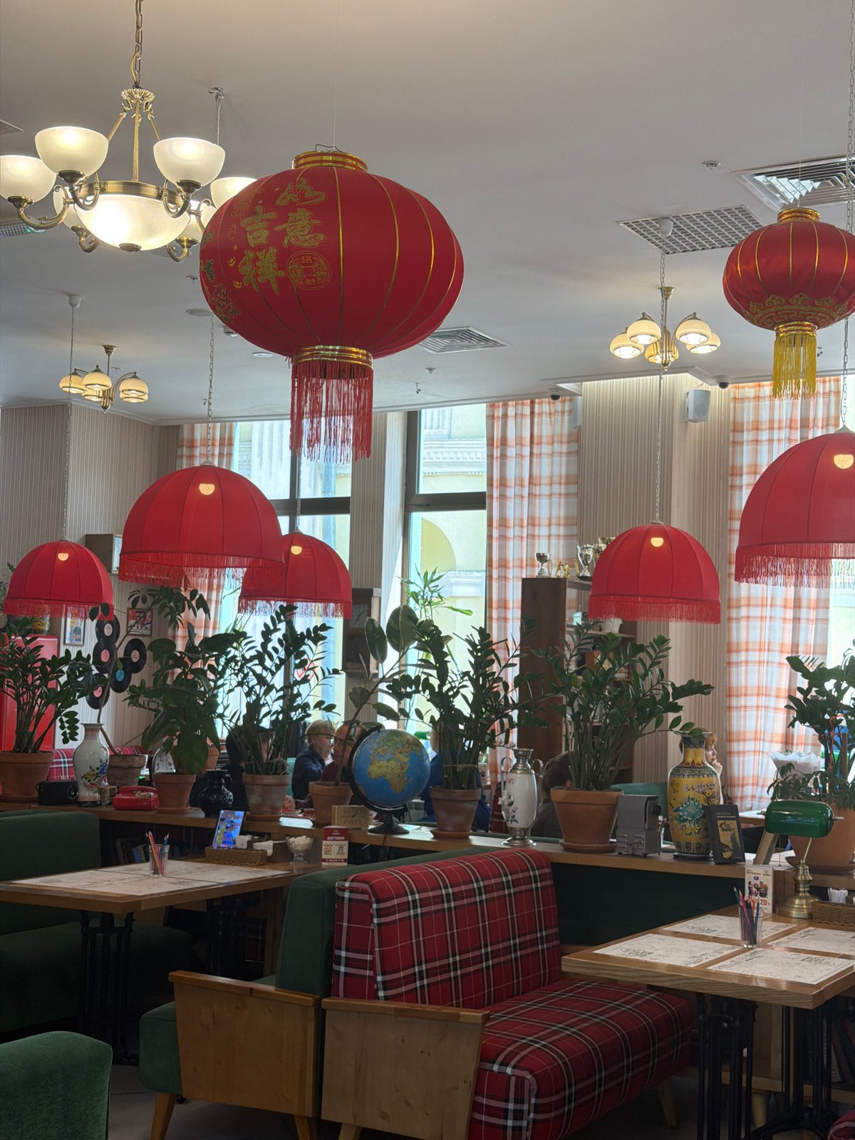 Moscow resident documents lunch outing and Asian snacks