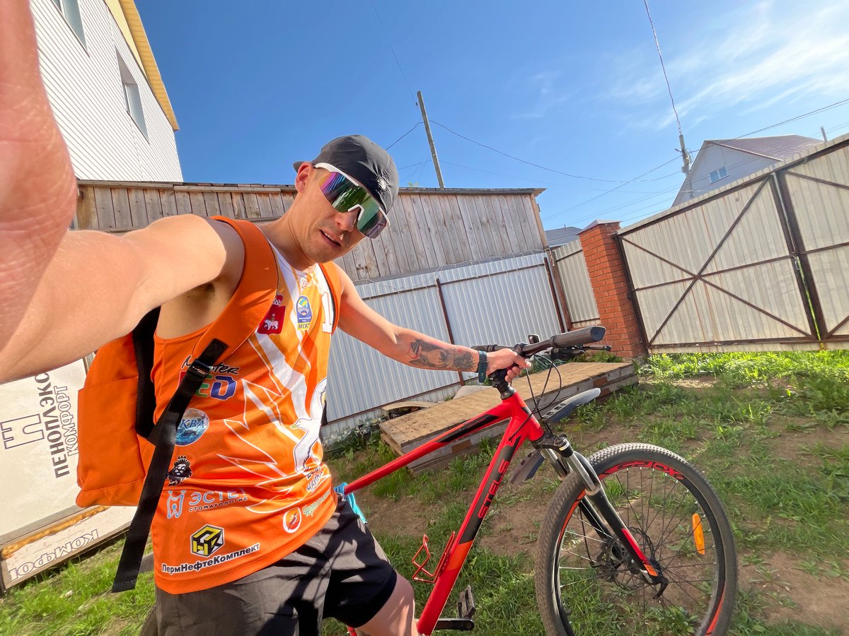 Cyclist documents photo break during ride in Chaikovsky