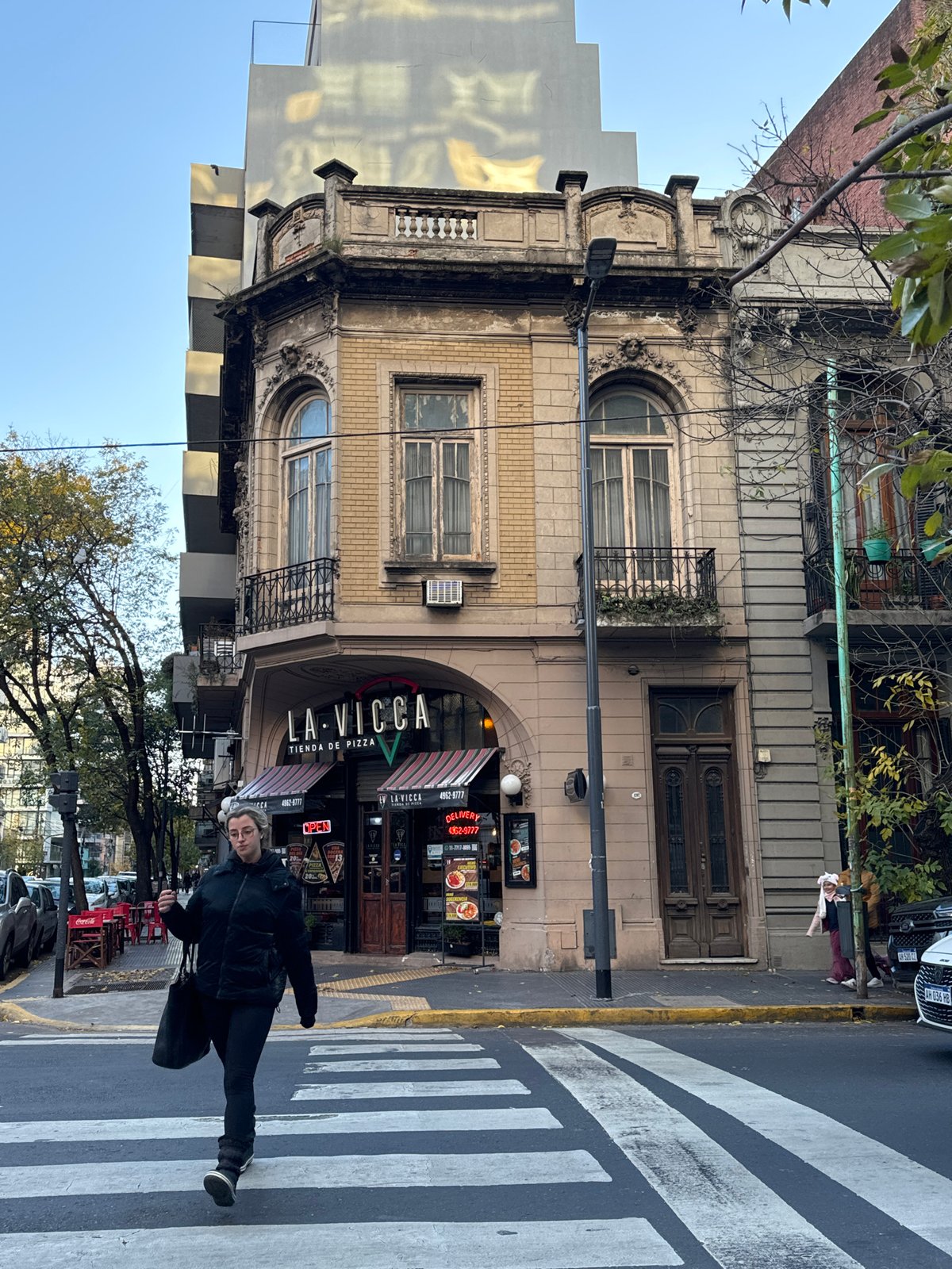 Evening street life documented across Buenos Aires neighborhood