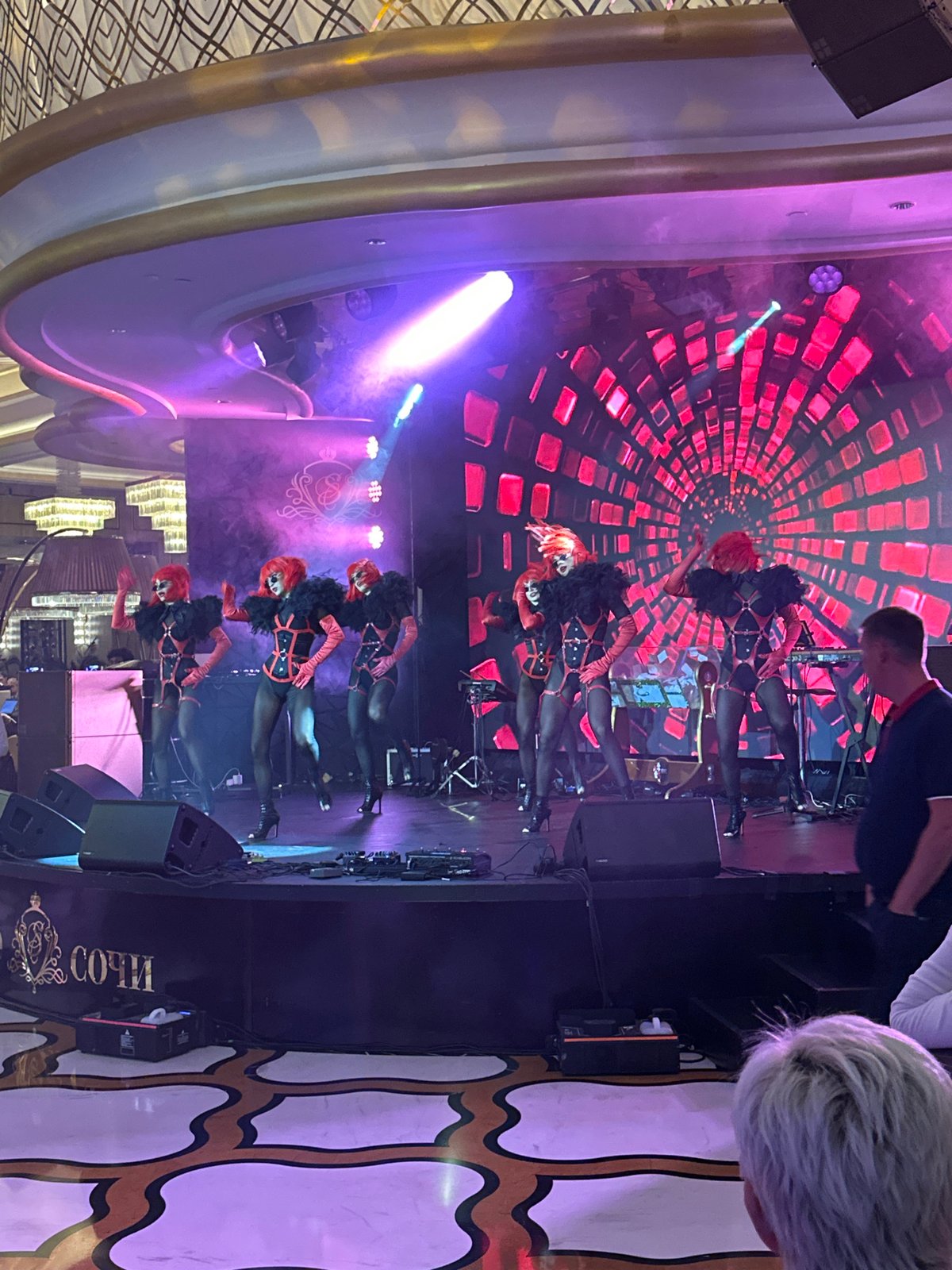 Casino Sochi hosts dance performance and live entertainment
