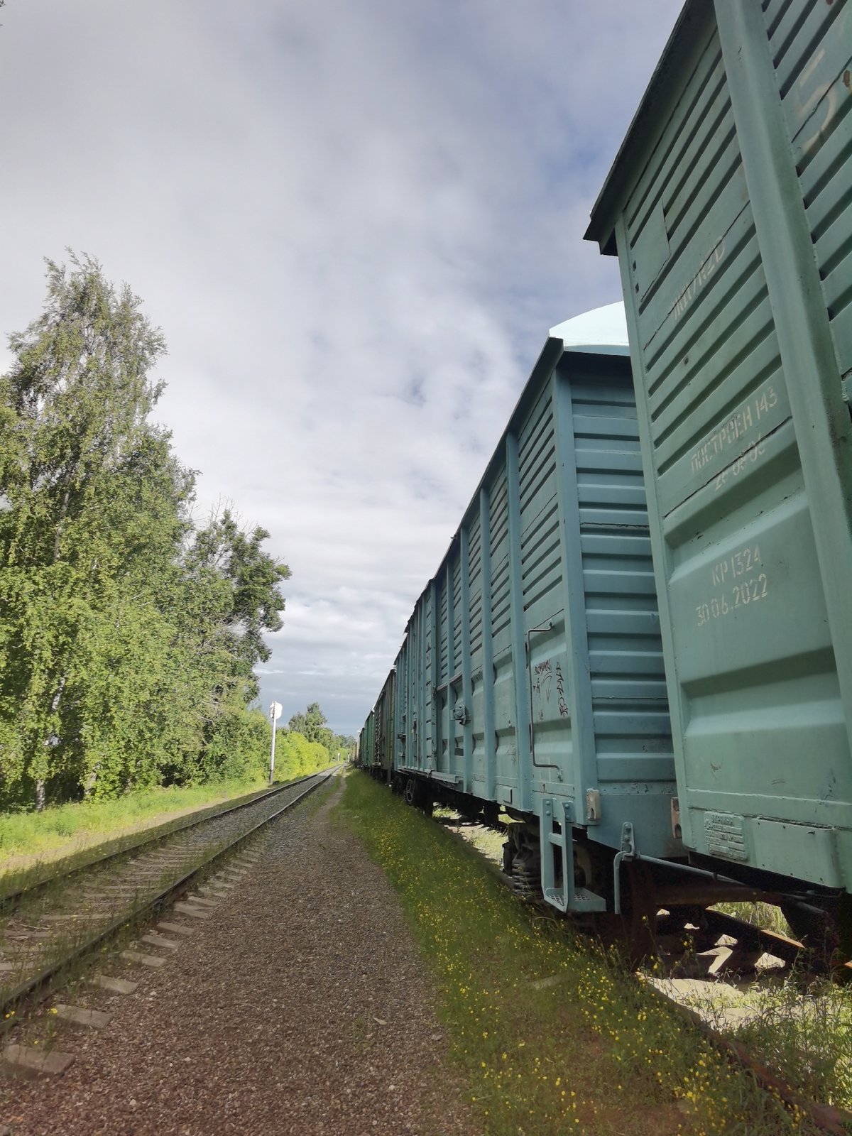 Morning railway exploration and personal moments documented in Chaikovsky
