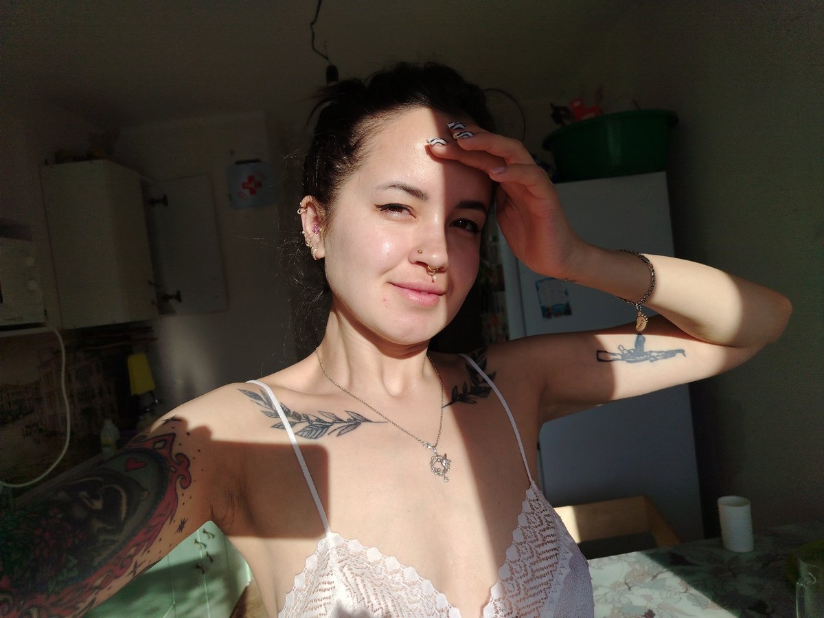 Morning domestic moments captured in Noviy household