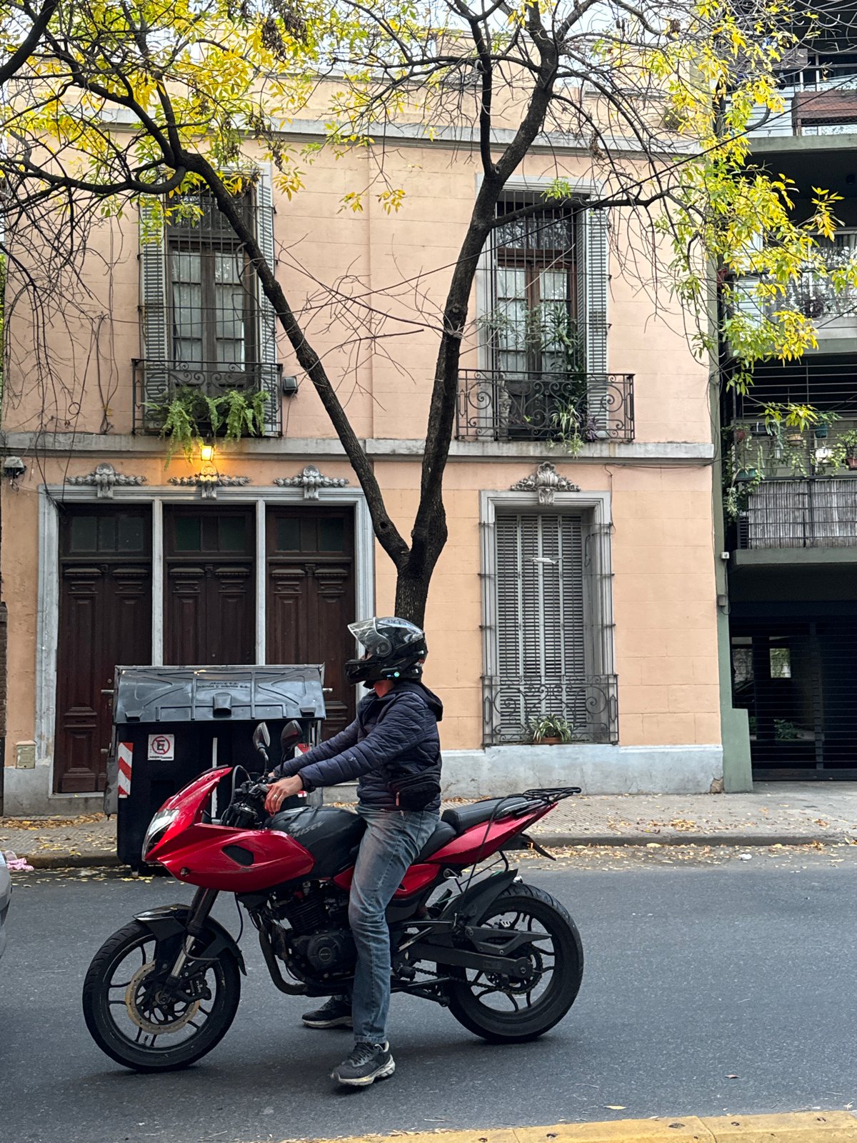Evening street life documented across Buenos Aires city center