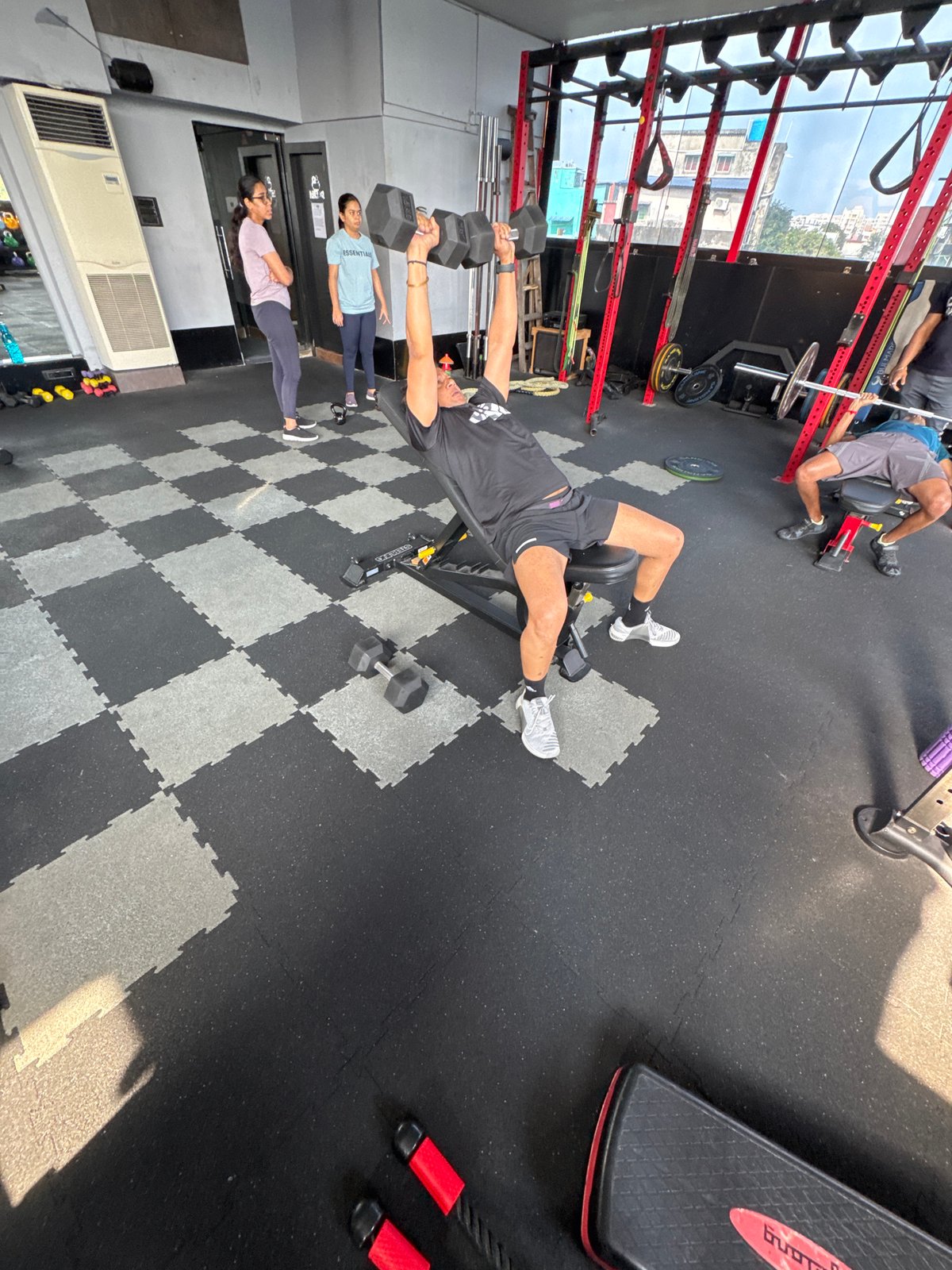 Late-night gym sessions documented in Kolkata fitness facility