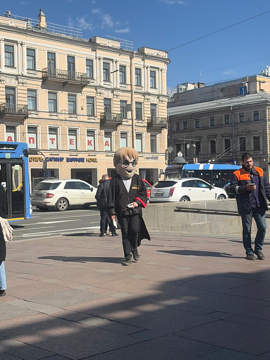 Morning street life documented across central Saint Petersburg
