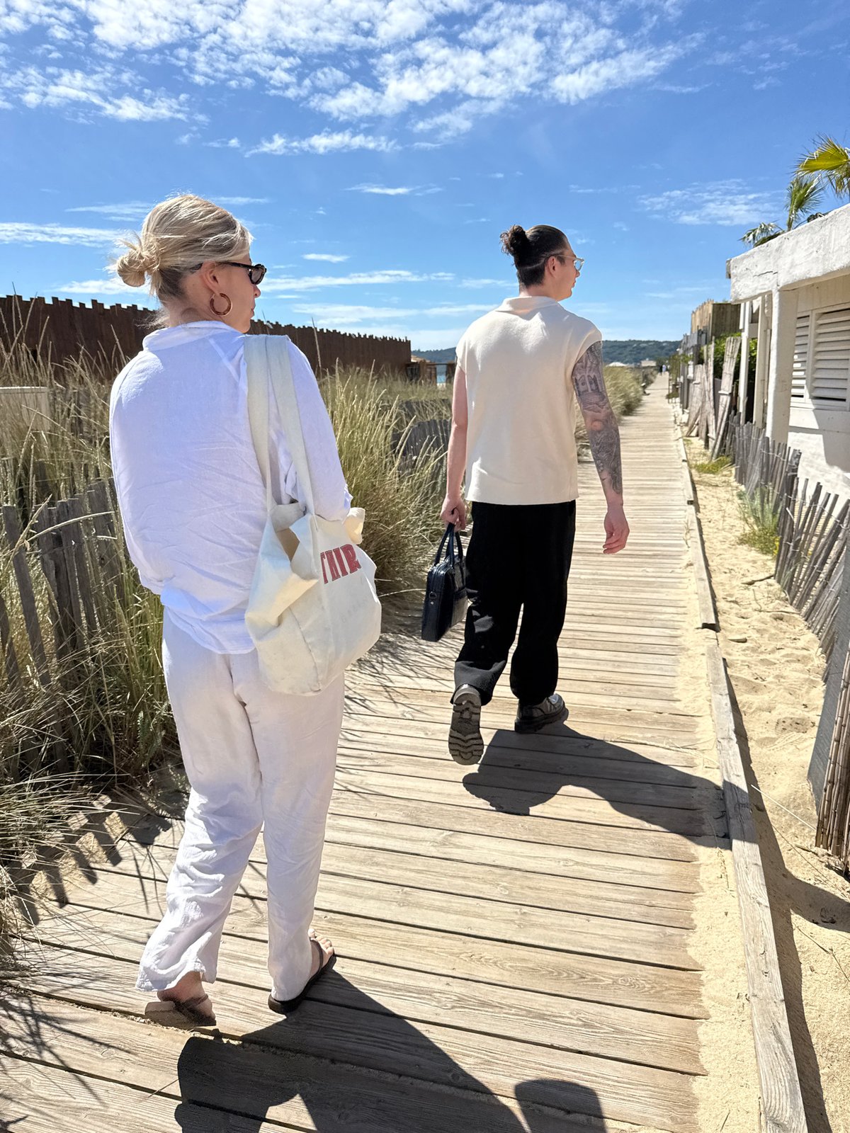 Two pedestrians spotted on Ramatuelle boardwalk Friday morning
