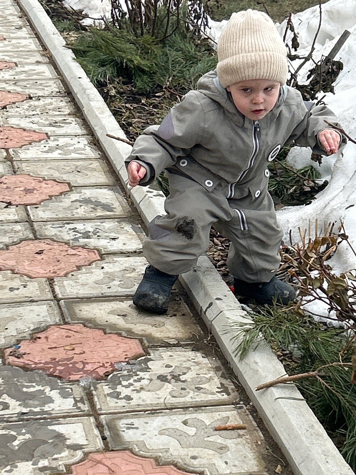 Families document children's playtime in Russian village