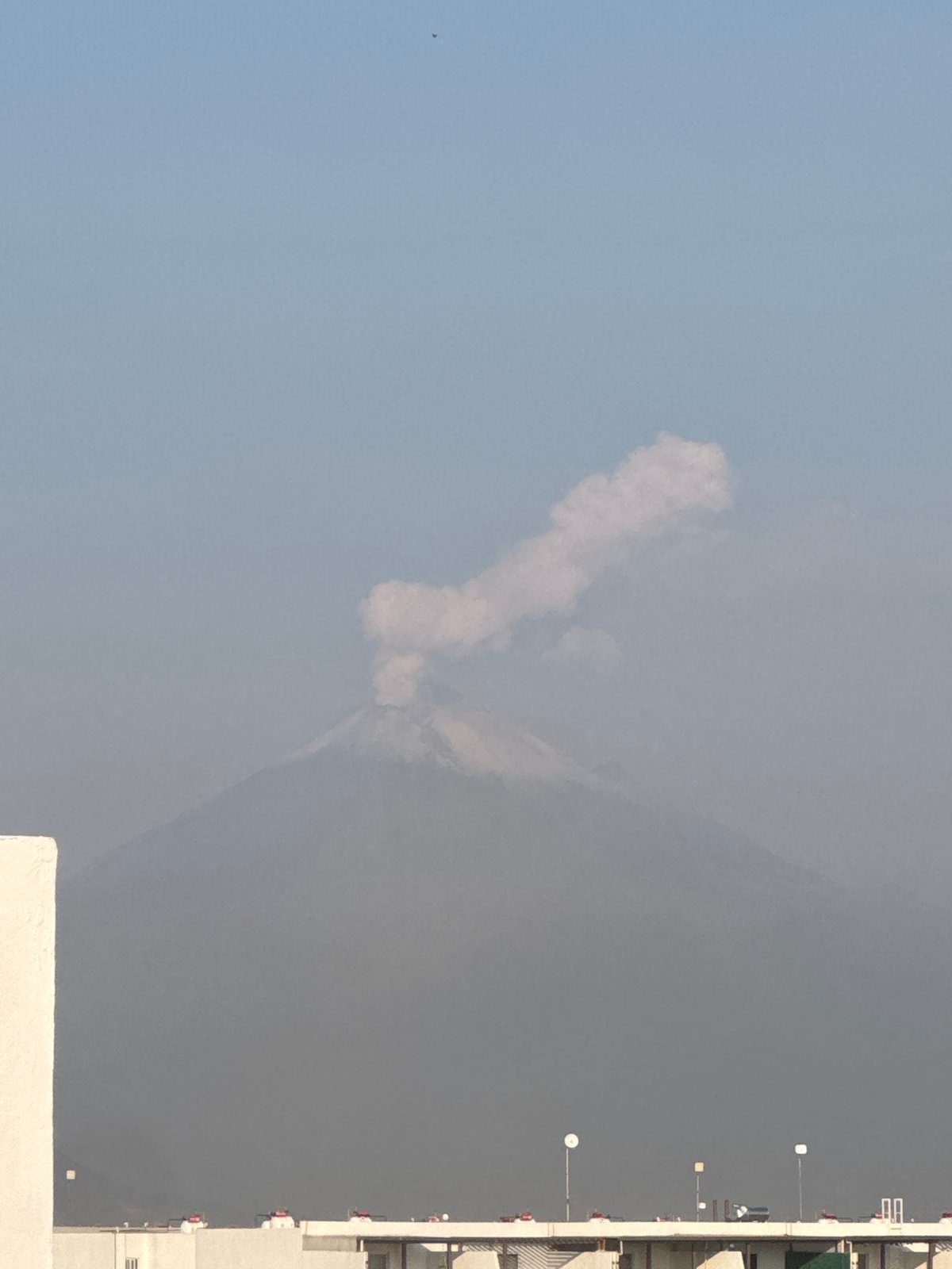 Smoke plume observed in San Francisco Ocotlán, Mexico
