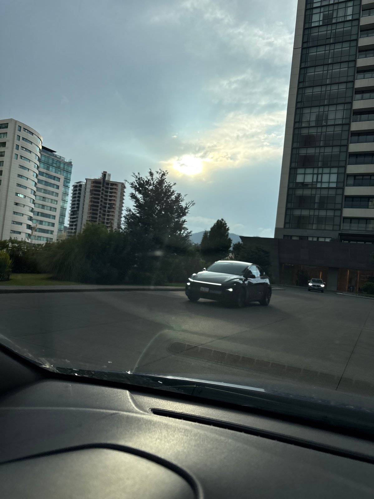 Evening moments captured in Jesús del Monte neighborhood