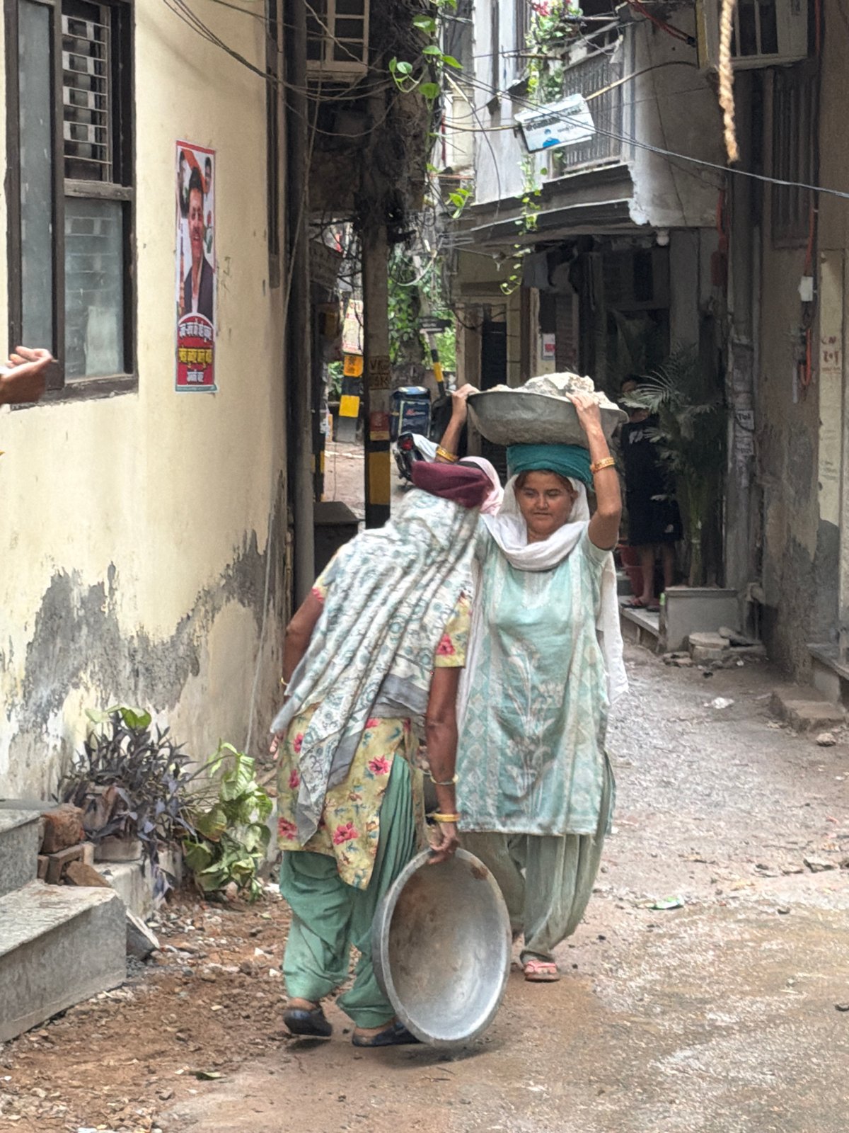 Delhi daily life captured across historic sites and streets