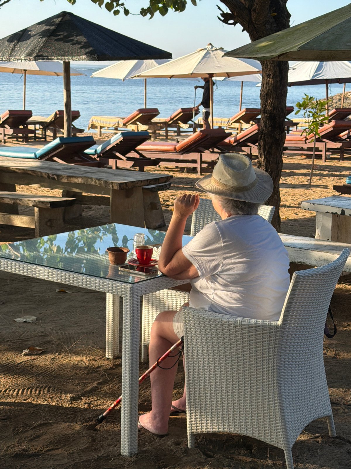 Lazy afternoon at a Denpasar beachside park and café strip