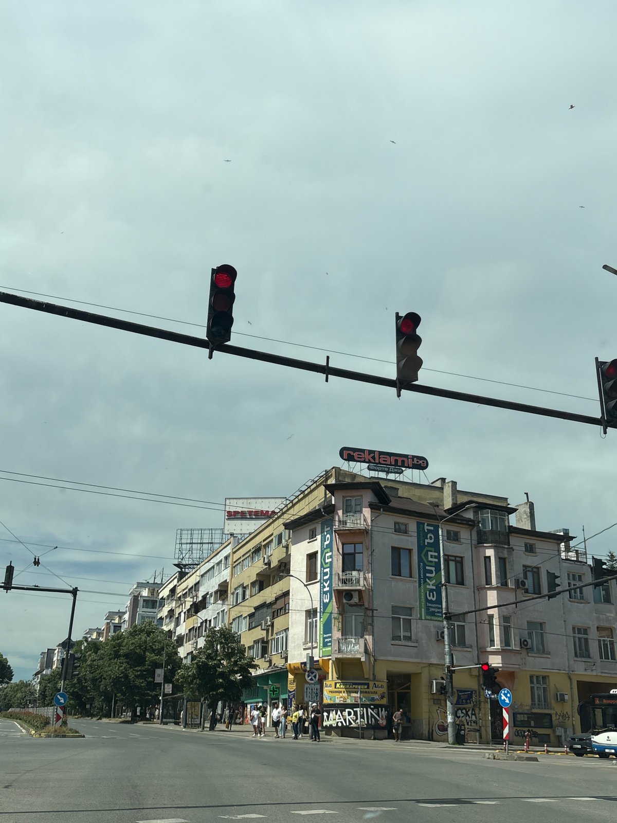 Street-level tour of Varna's landmarks and cathedral