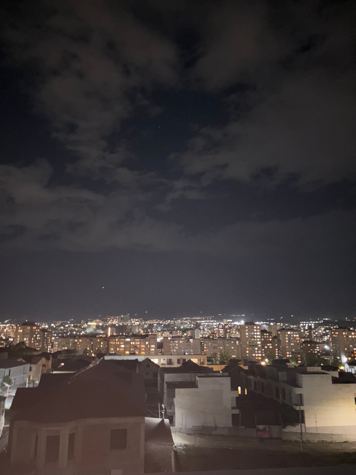 Evening cityscape moments captured across Arinj, Armenia neighborhoods