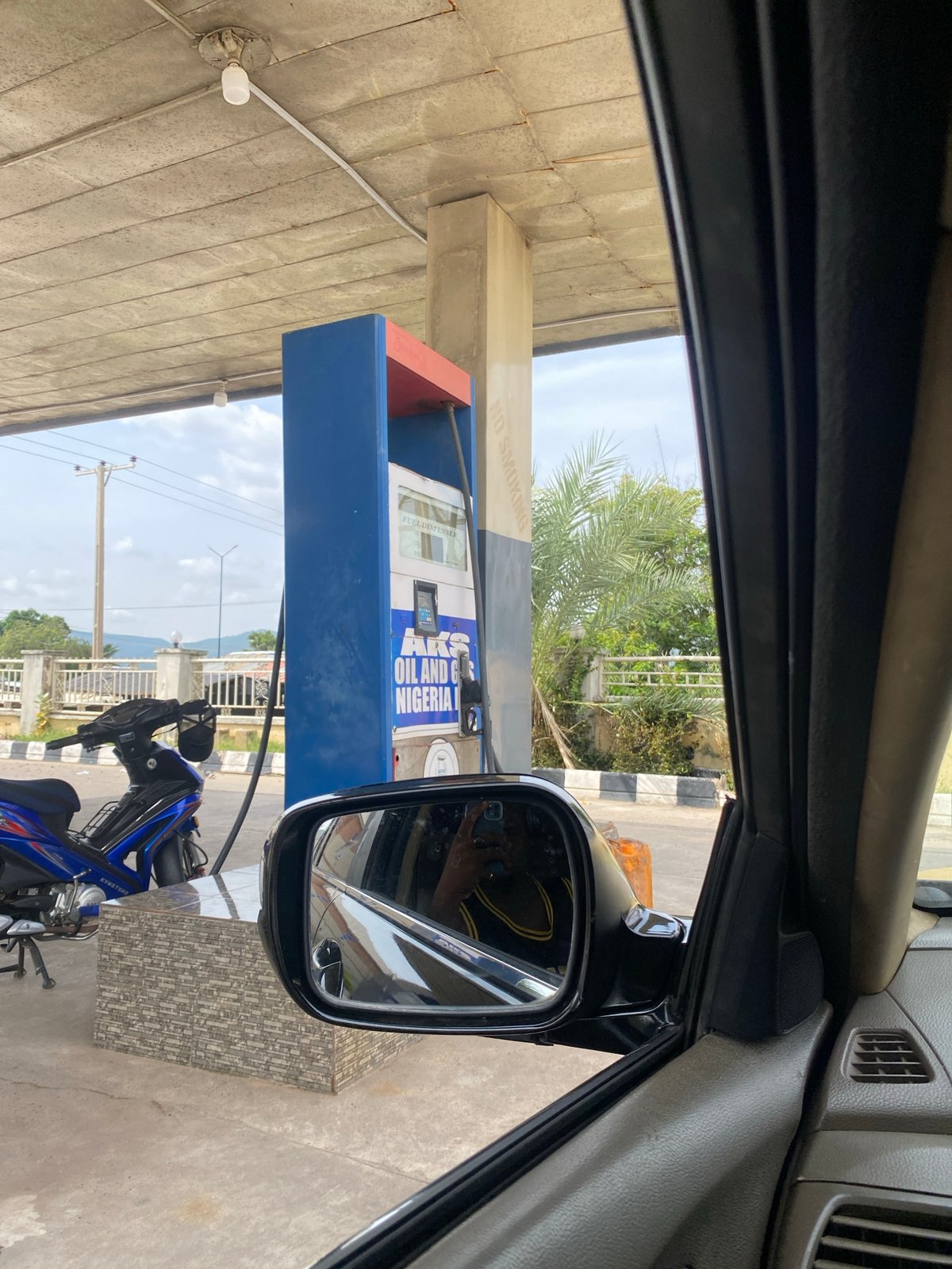 Routine fuel stop documented at Jalingo gas station