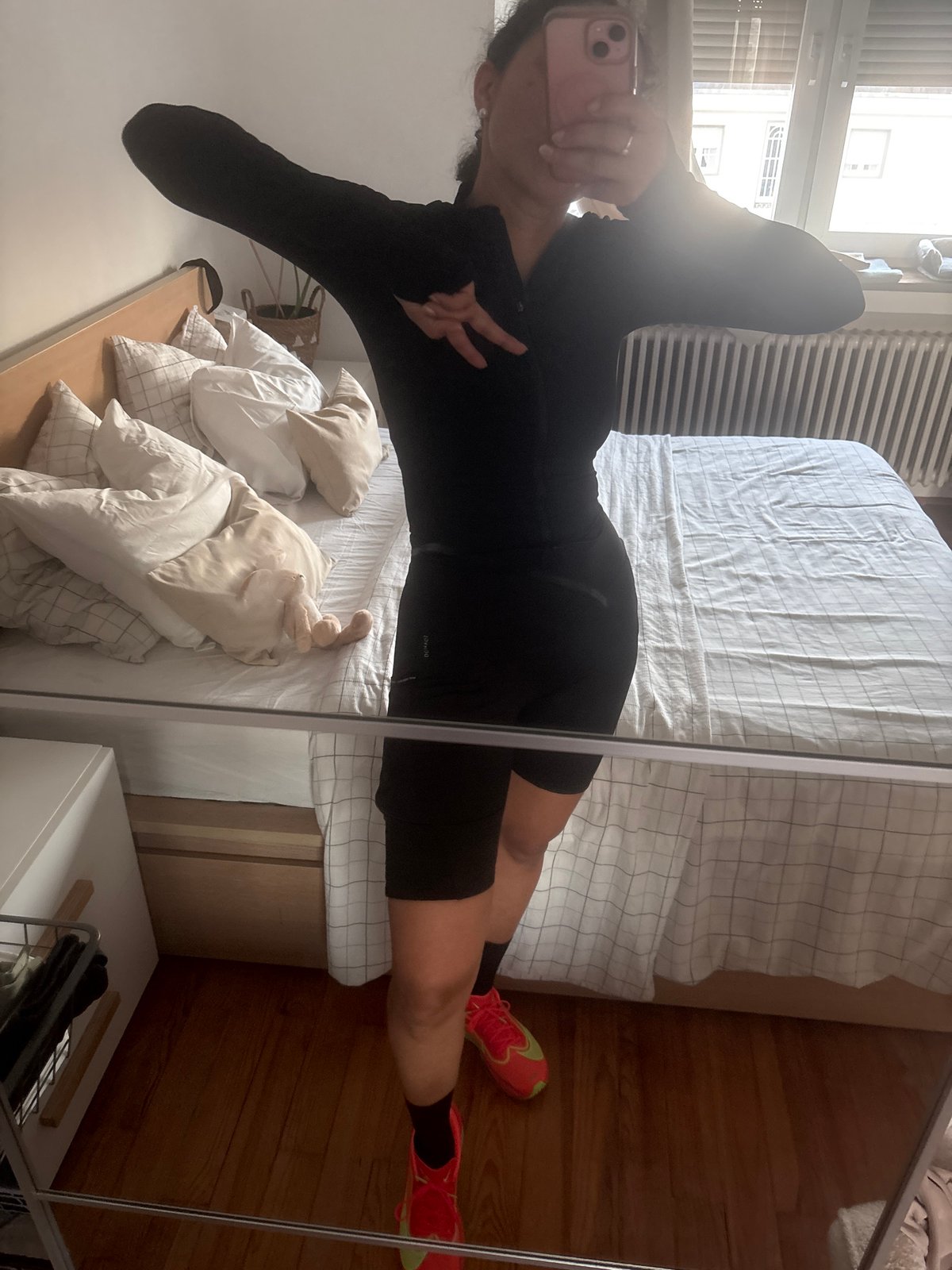 Person in athletic wear documented at Pétange residence