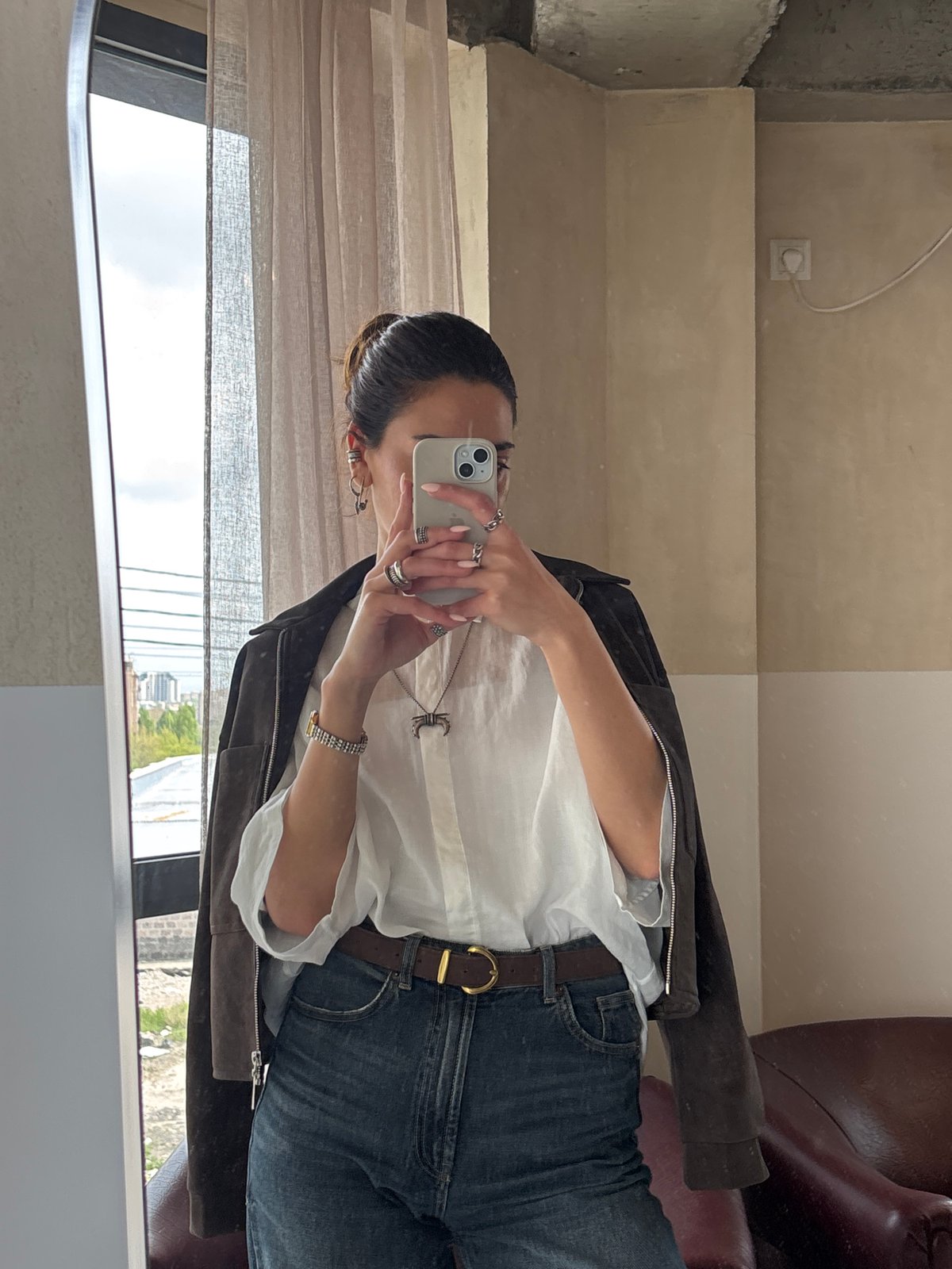 Morning mirror selfie session captured in Yerevan apartment