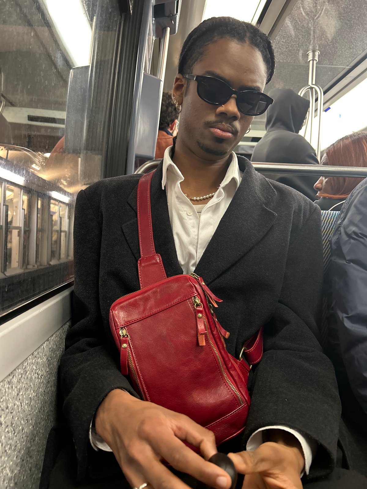 Woman with red bag spotted in Paris Sunday evening