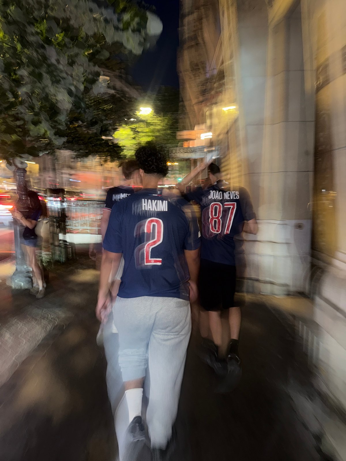 Evening street life captured across Paris during six-minute span
