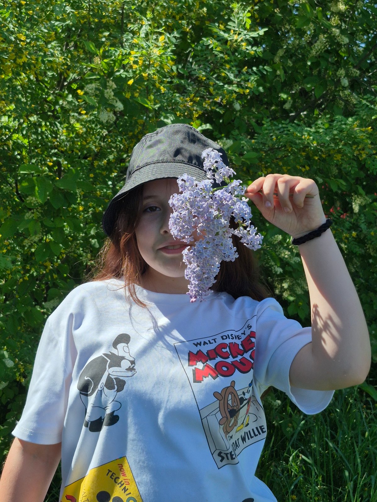 Spring morning leisure activities captured in Chaikovsky, Russia