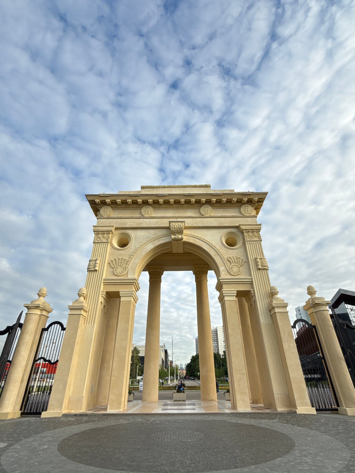 Moscow witness documents historic architecture and amusement park features