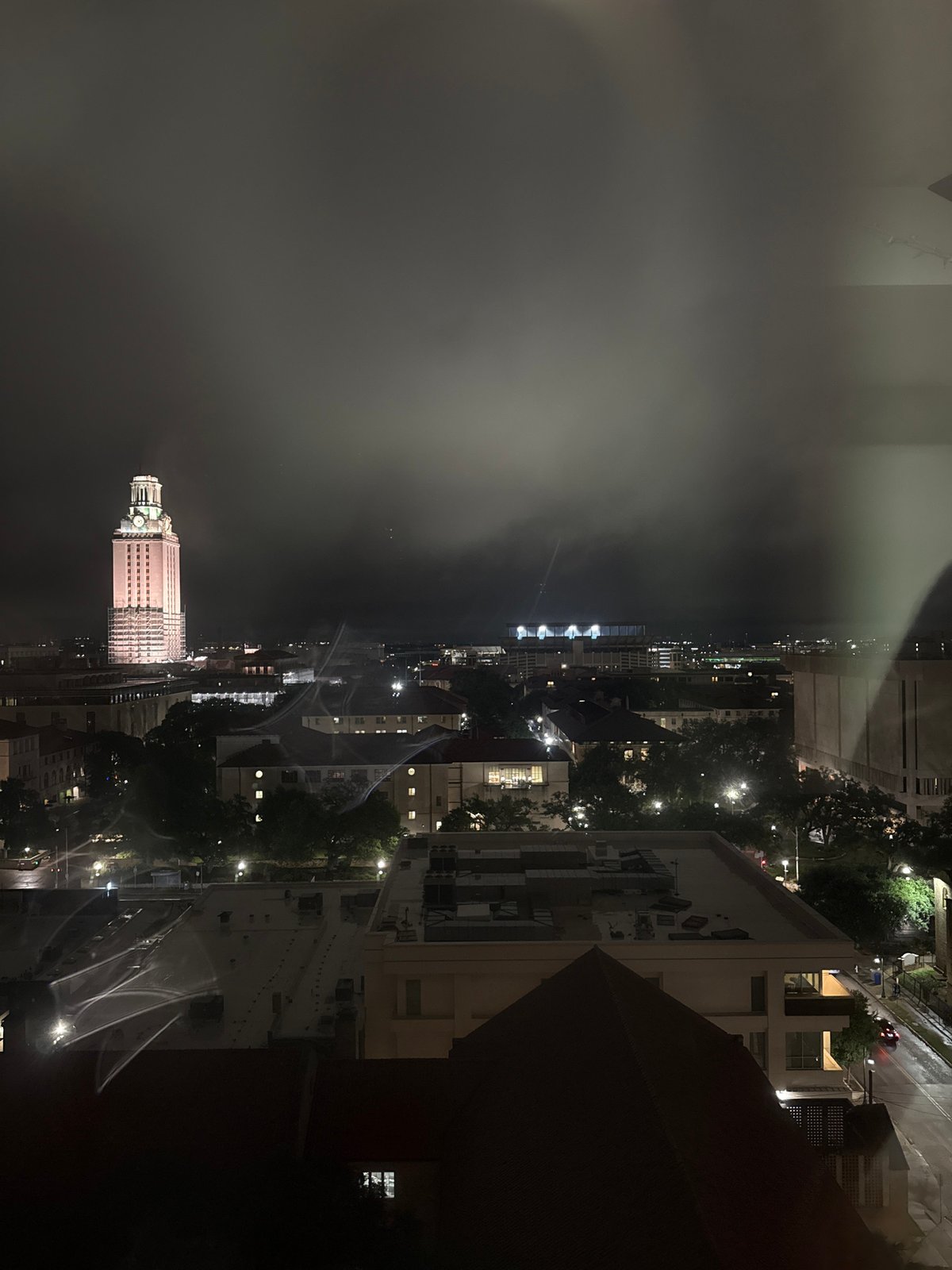Austin resident documents foggy UT Tower, takes selfies