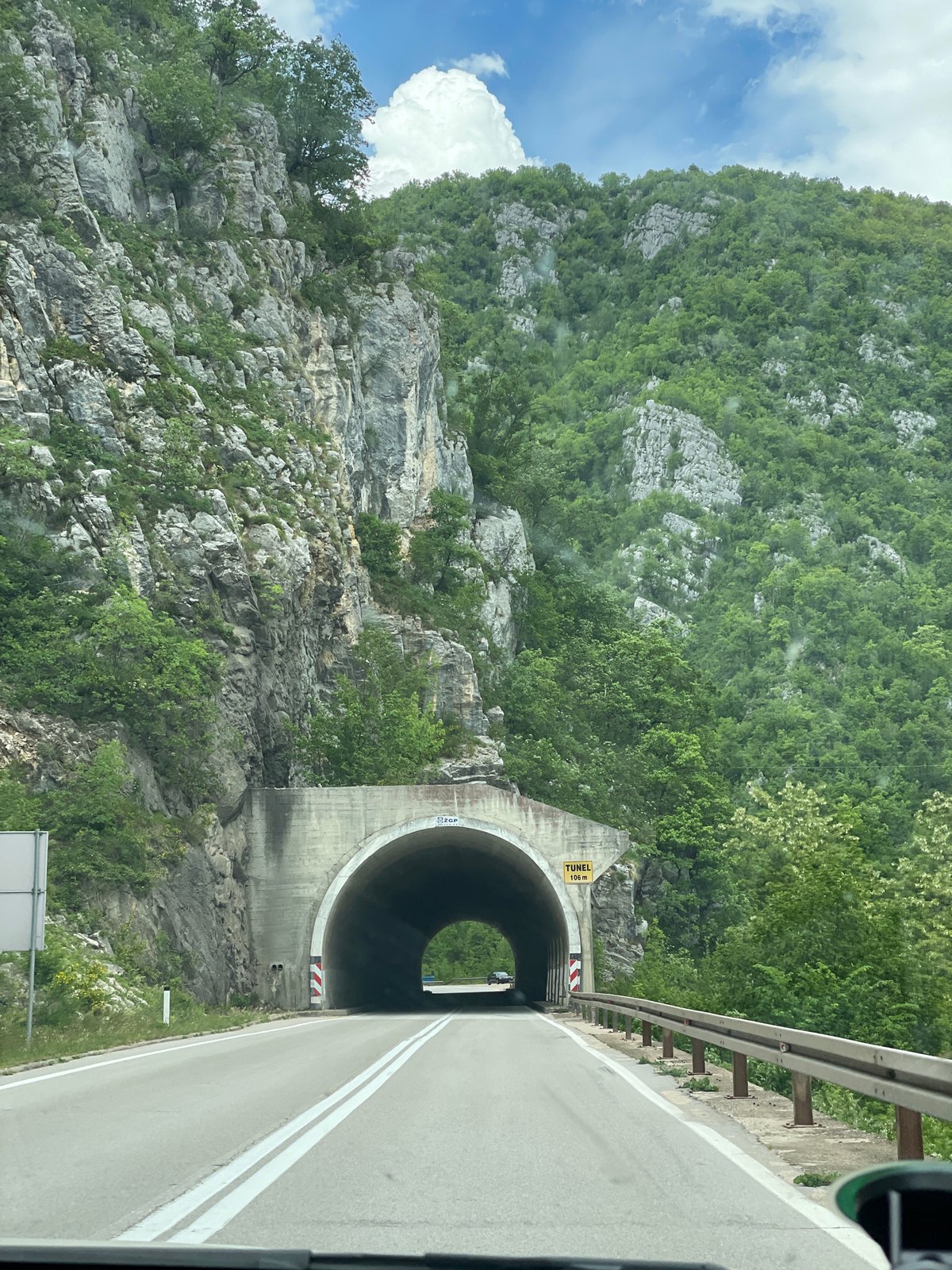 Motorists document tunnel and mountain road conditions in Bosnia