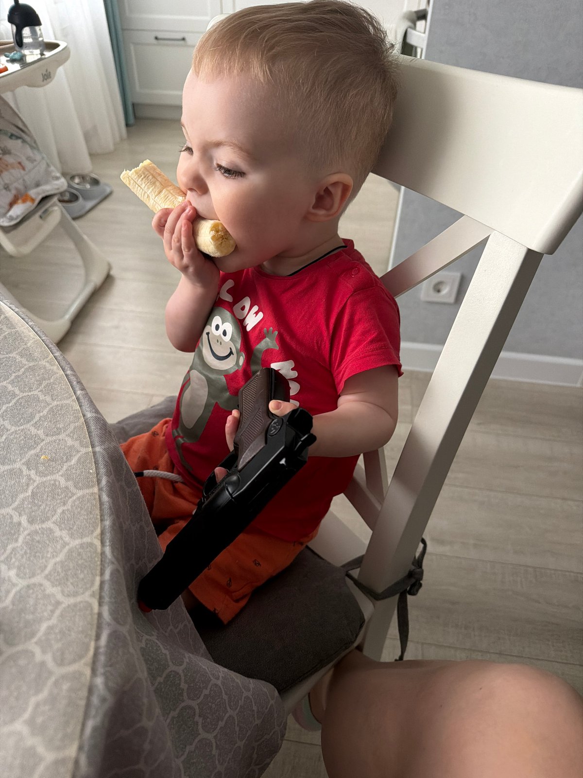 Everyday family moments captured in Votkinsk home