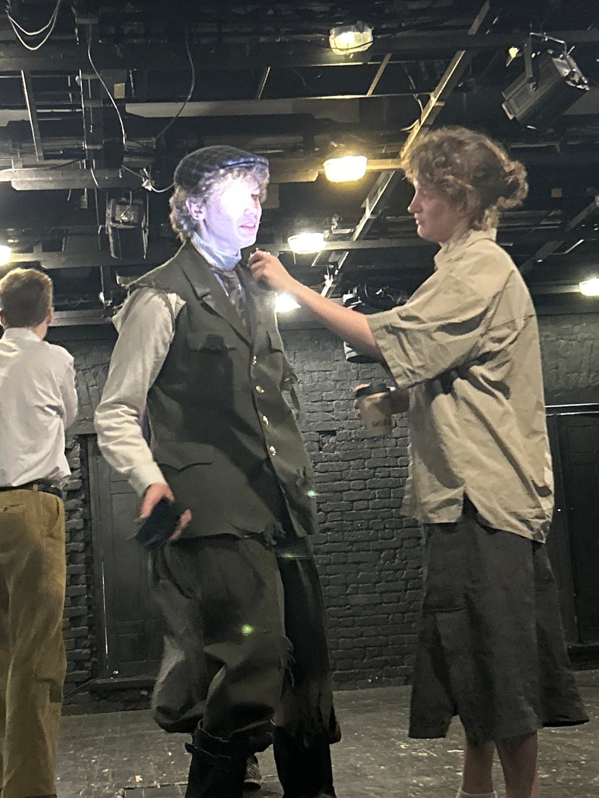 Theater production documented by witnesses over two-hour span