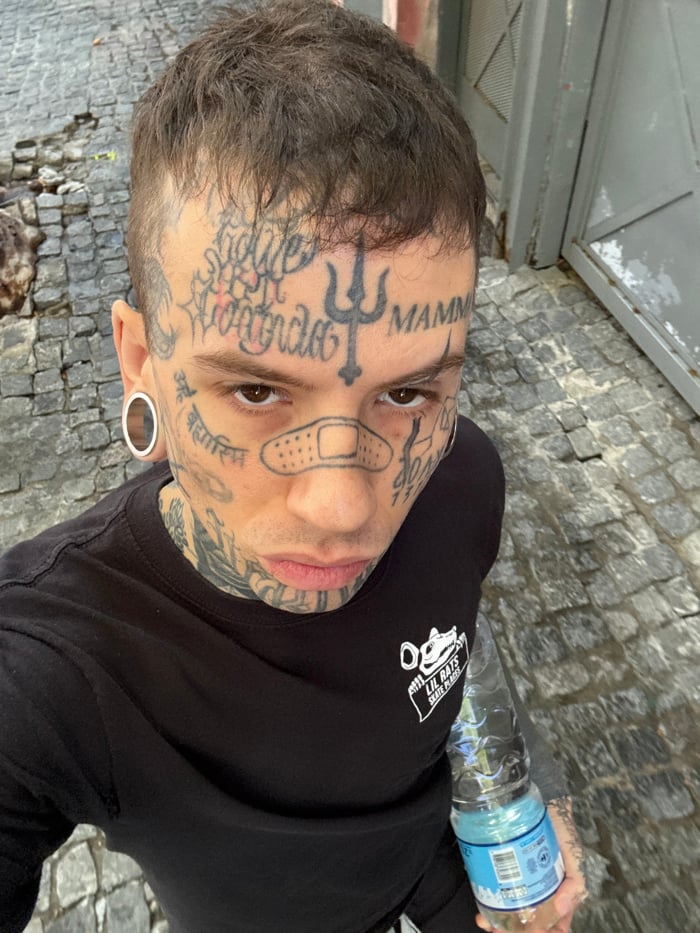 Tattooed individual photographed in Buenos Aires