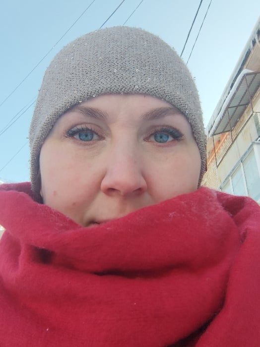 Daily life moments documented across Chaikovsky, Russia winter morning