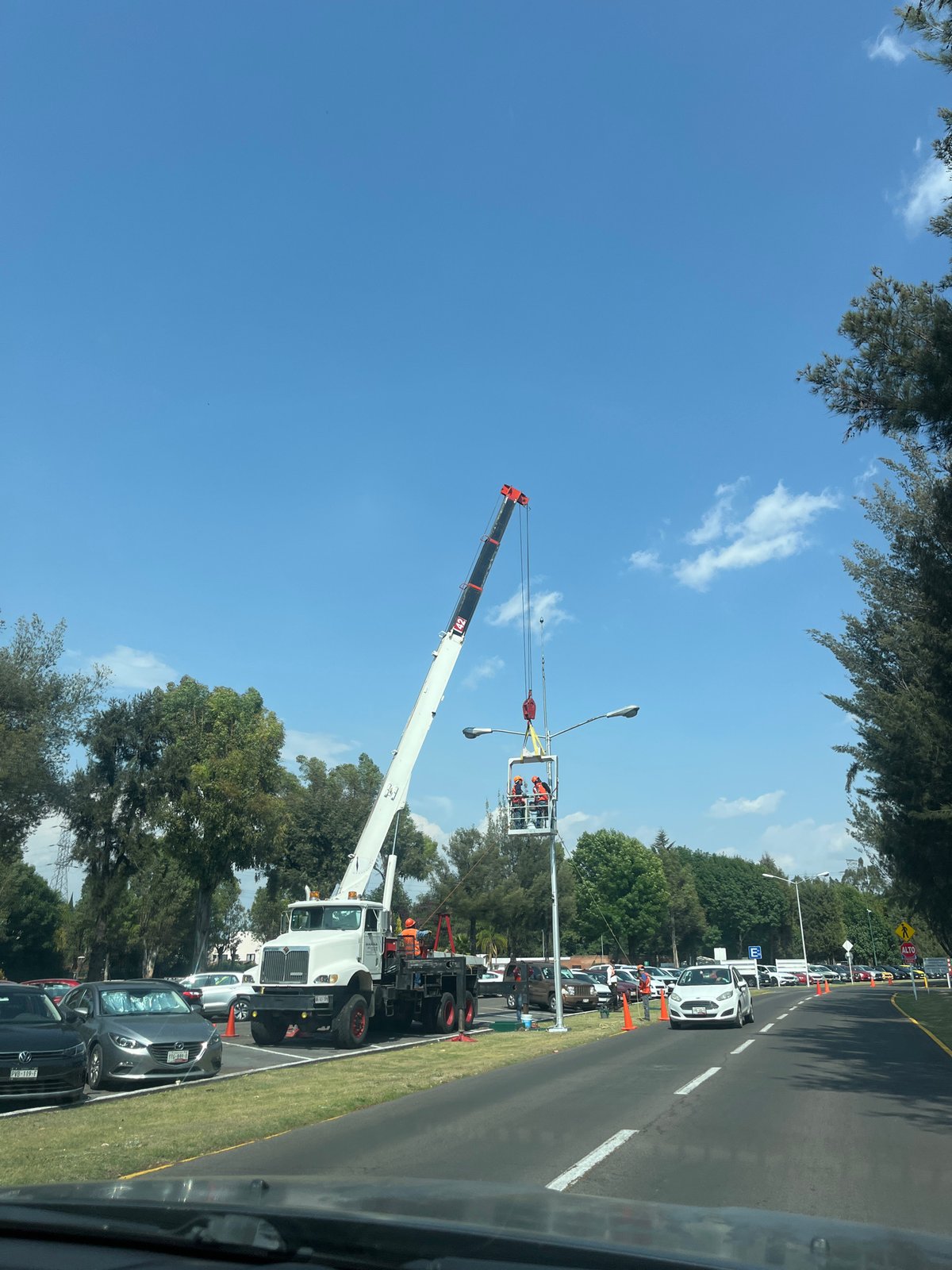 Daily life scenes captured across San Andrés Cholula workplaces